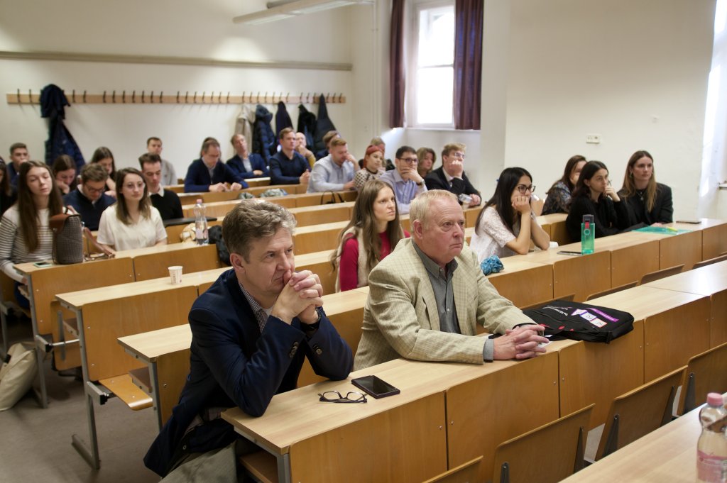 Aszódi Attila és Keglevich György a hallgatóság soraiban